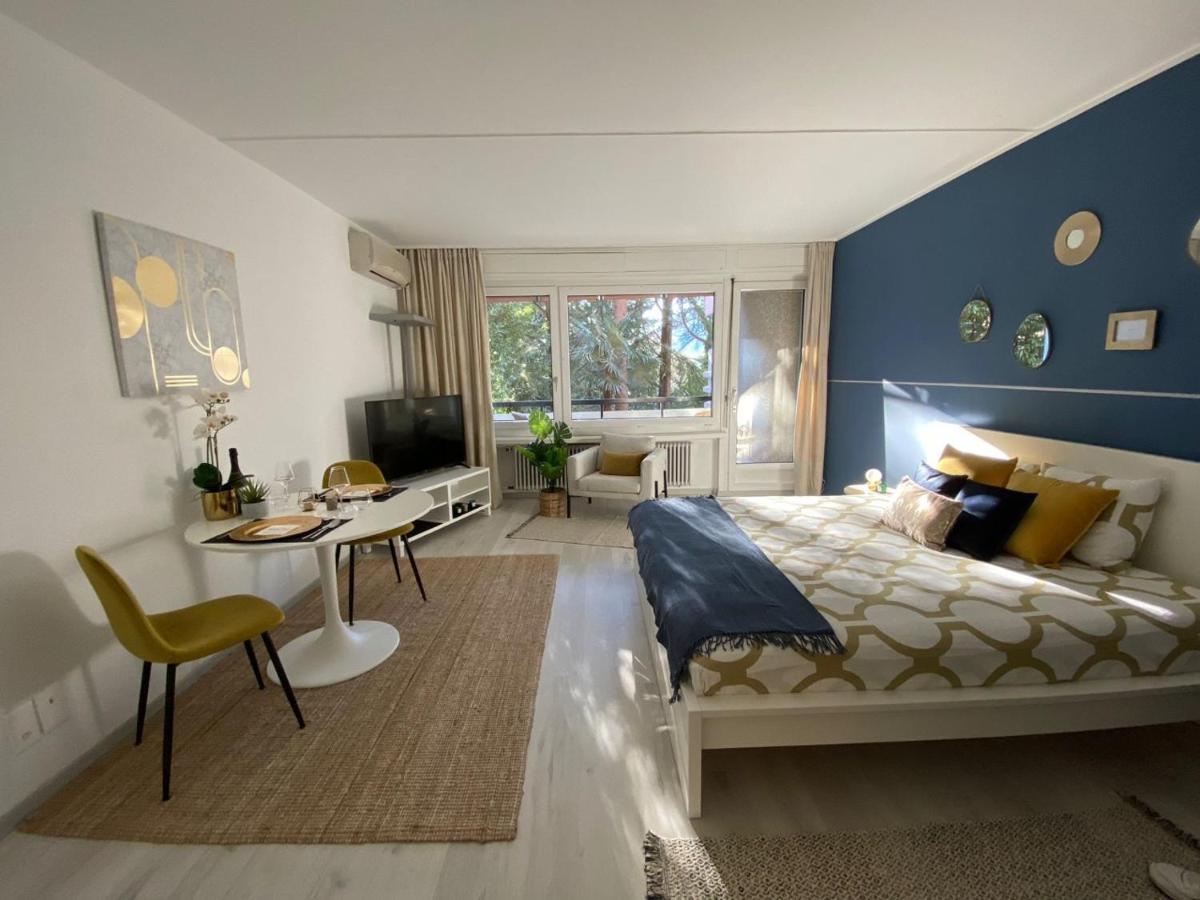 Luganersee, Pool, Strand, Parkplatz, Suite Bissone Exterior photo